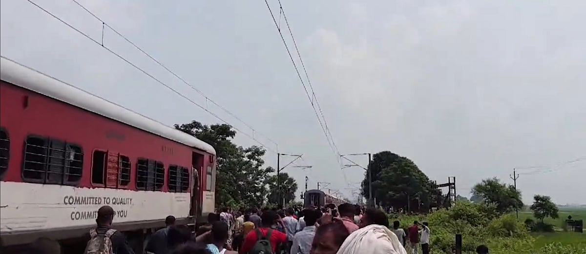 | Photo: PTI : Magadh Express Derails On Buxar-DDU-Patna Rail Section